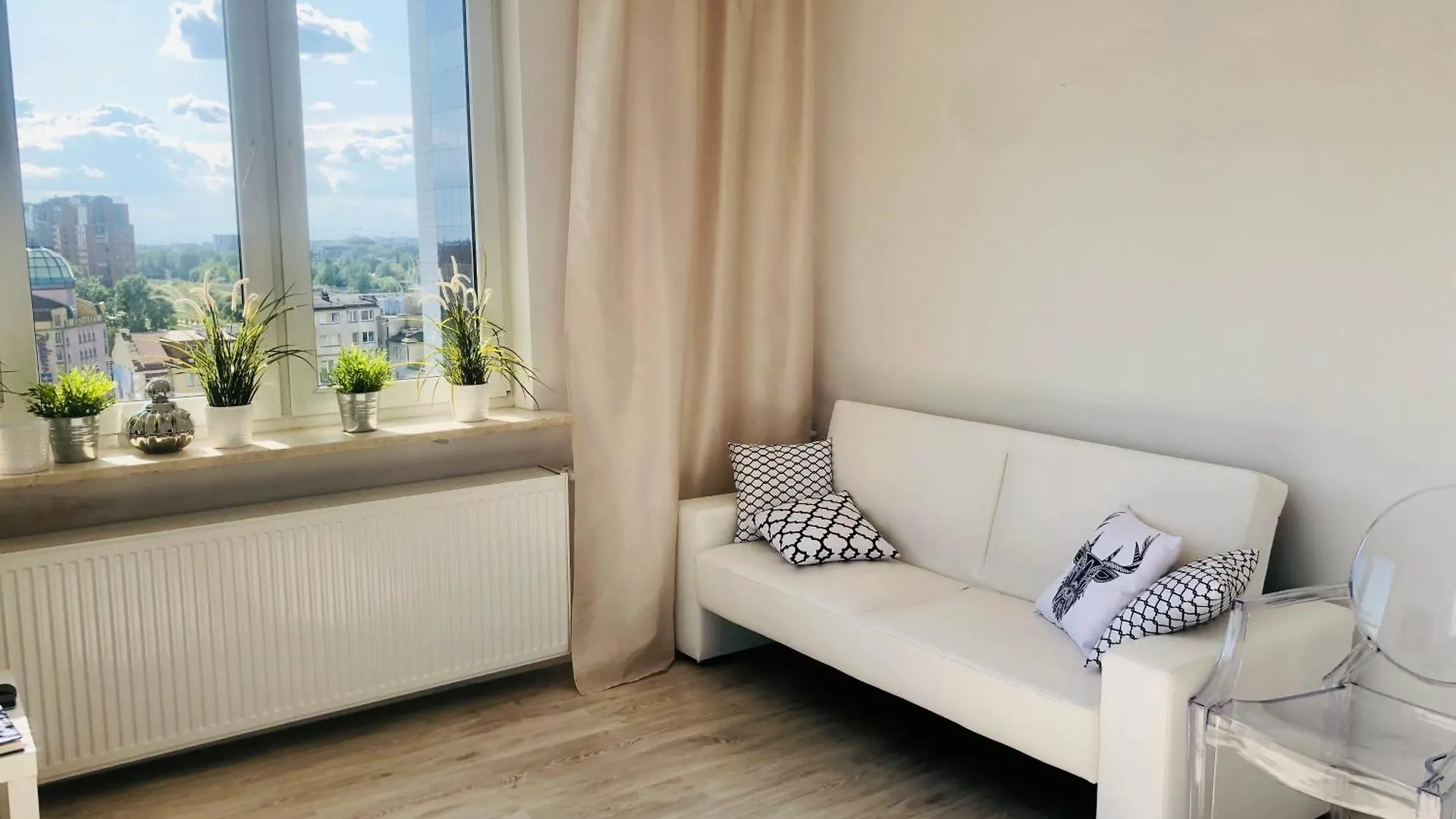 40 M2 Apartament City Centrum- 1Km Od Dworca Centralnego- Piekny Widok Na Warszawe- Nowo Grodzka Varšava 0*,