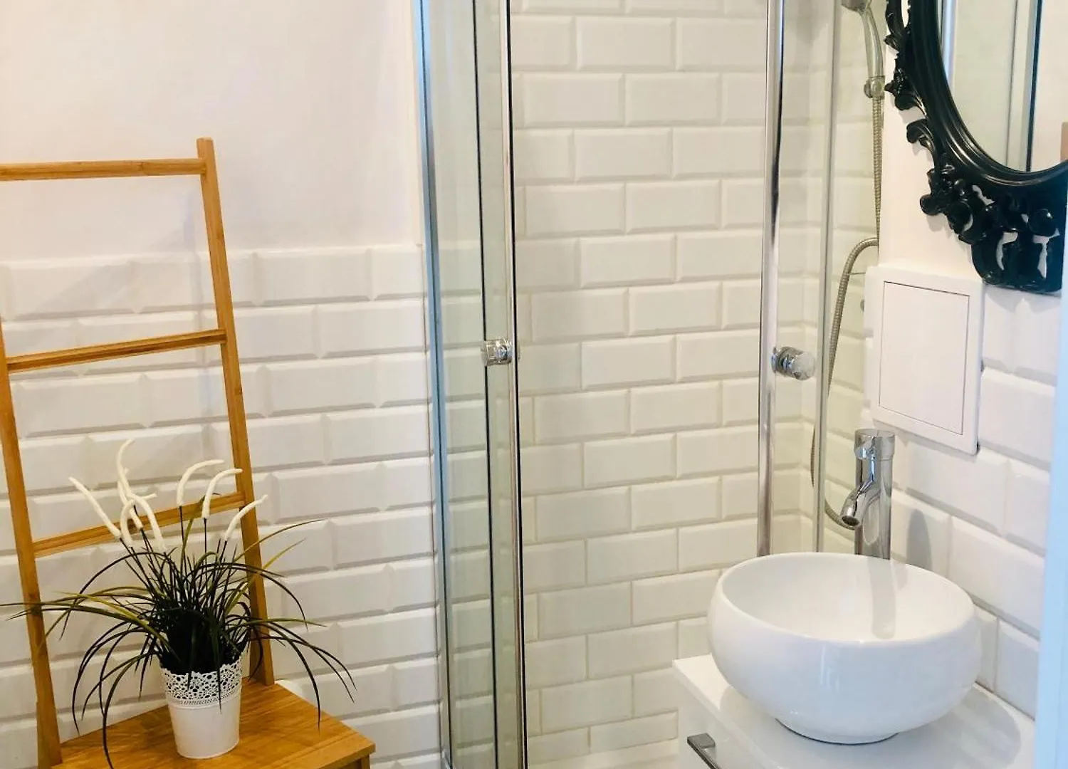 40 M2 Apartament City Centrum- 1Km Od Dworca Centralnego- Piekny Widok Na Warszawe- Nowo Grodzka Varšava Polsko